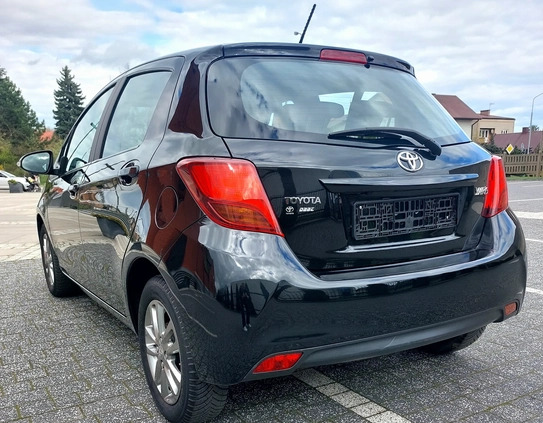 Toyota Yaris cena 41900 przebieg: 107000, rok produkcji 2015 z Radom małe 191